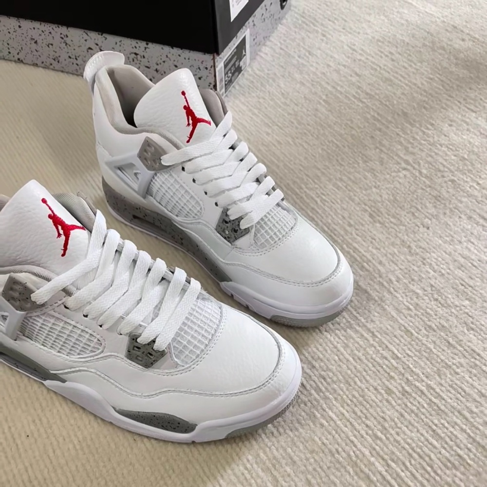 Air Jordan 4 Retro White Oreo 2021 -Men's Sneakers with Red Jumpman Accents - Picture 2 of 5